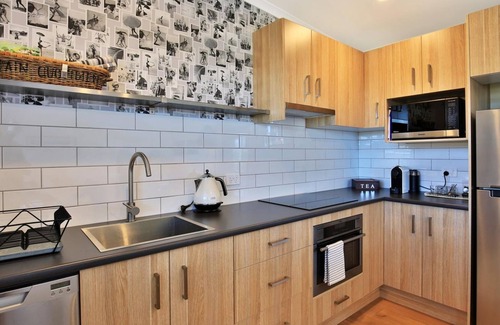 Vincentia Maison | Jervis Bay Beach Shack - Pet Friendly