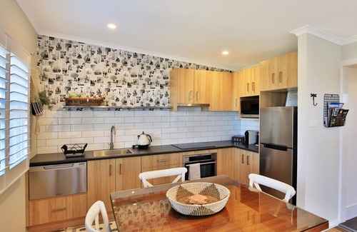 Vincentia Maison | Jervis Bay Beach Shack - Pet Friendly