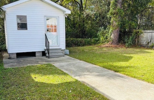 Dillard Maison | JEWEL OF GENTILLY-Cute Comfy 2bd 2bath sleeps 8, close to all the action