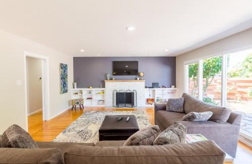 Junior College Neighborhood Association Maison | Jewell Dreams