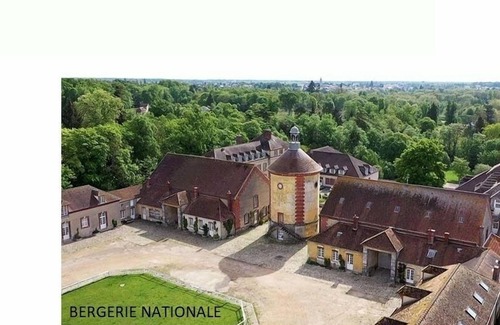 Les Templiers Appartement | JH1 St Quentin en Yvelines : Joli studio + parking