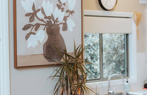 Kangaroo Valley Cabine | Jimmy’s Cabin in Kangaroo Valey. Kangaroos, Kookaburras, sleeps 4!