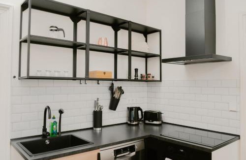 Striesen Appartement | JINO Dresden l familienfreundlich - Küche - modern