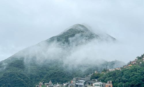 Ruifang Maison | Jiufen Breeze 九份惠風民宿l6人包棟小屋