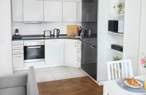 Walldorf Appartement | JJ-TS - Central apartment - near SAP - parking lot - terrace
