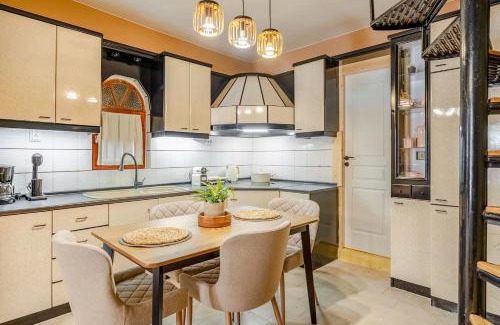 Sykies Appartement | JK 7towers 1894 Cozy Maisonette -100m2 - Old City