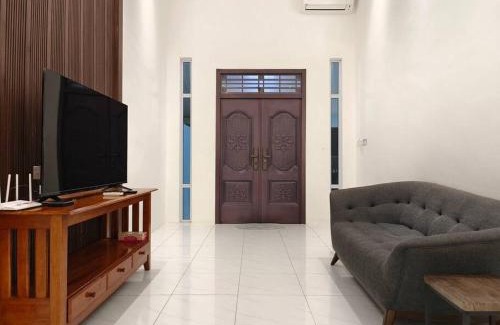 Kuching Maison | Jk Home 12Pax 500Mbps 10Beds 4BathR 2Carparks