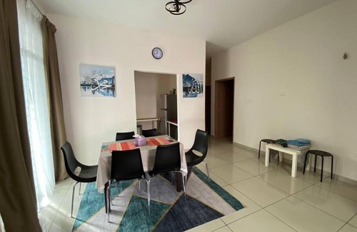 Jenjarom Maison | jm homestay semi d premium