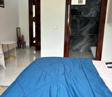 Jwalamukhi Lit Et Petit-Déjeuner | JM Luxury Homestays