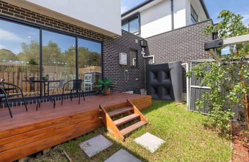 Box Hill South Appartement | Joe-3Bed2Bath New CozyTownhouse
