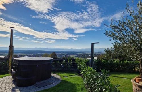 Wurflach Appartement | Johannesbachklamm Chalet - Hot Tub und Panoramablick
