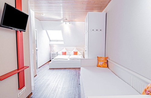 Langsur Maison | Johannishof Wine-Cafe & Guesthouse