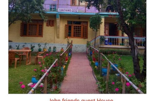 Srinagar Maison | John friends guest House