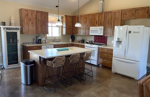 Johnson City Maison | Johnson City ranch house with HUGE game room and VIEWS for miles!