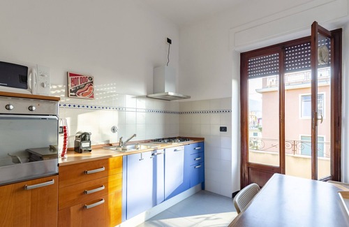 Albaro Appartement | JOIVY Apt For 7 Perfect For Families Close To Beaches