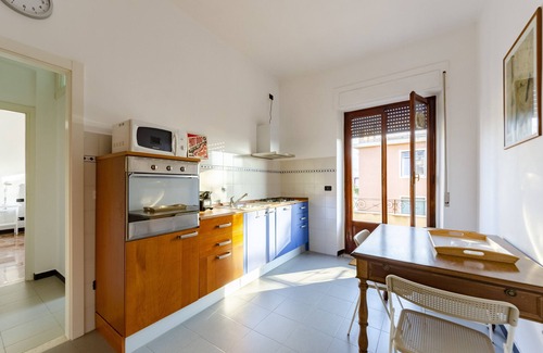 Albaro Appartement | JOIVY Apt For 7 Perfect For Families Close To Beaches