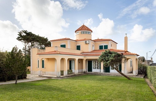 Colares Maison | ALTIDO Splendid 4-BR House w/Swimming Pool & Sea View