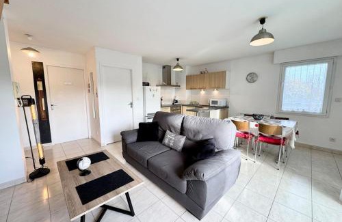 Guidel Appartement | Joli duplex plein bourg - 1km des plages