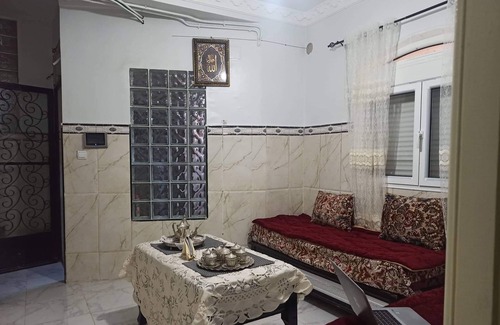 Tlemcen Appartement | Joli F1 convivial,propre neuf , indépendant, équipée, stratégique de