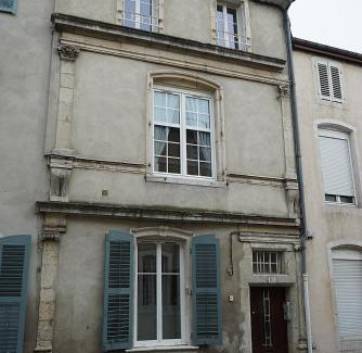 Toul Appartement | Joli studio au rdc avec cour