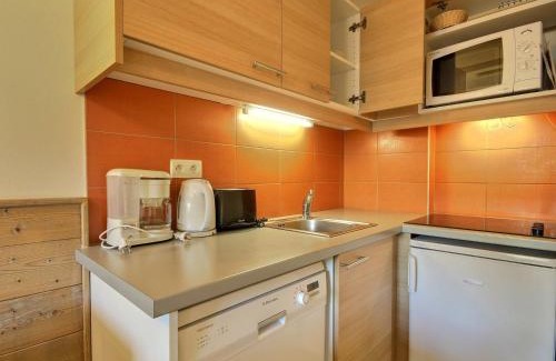 Belle Plagne Appartement | Joli studio-cabine pour 4 à Belle Plagne avec balcon et accès aux pistes - FR-1-455-201