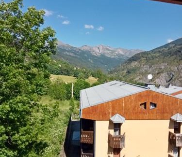 Allos le Seignus Appartement | joli studio vue montagne