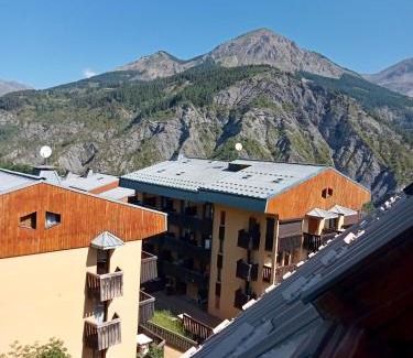 Allos le Seignus Appartement | joli studio vue montagne