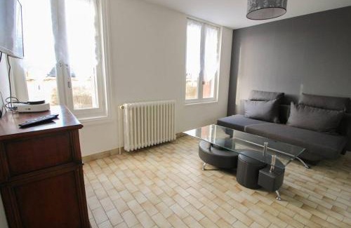 La Couronne Appartement | Joli T3 rénové/Wifi/Grand parking