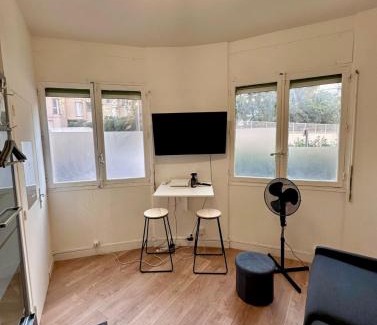 Le Rouet Appartement | Jolie chambre équipée proche vélodrome mer