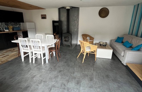 Soleymieux Maison | Jolie maison de campagne, Compostelle