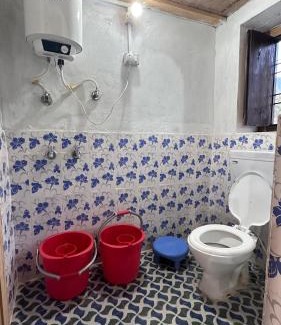 Almora Cabine | Joshi Cottage Binsar