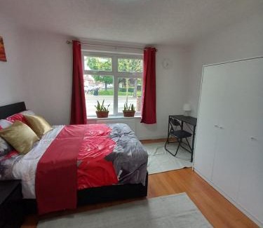 Becontree Maison | JosteeStay Apartments -Rooms