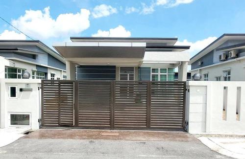 Central Seberang Perai Maison | JOVIAL SingleStorey Bungalow 4Room10Pax `Alma