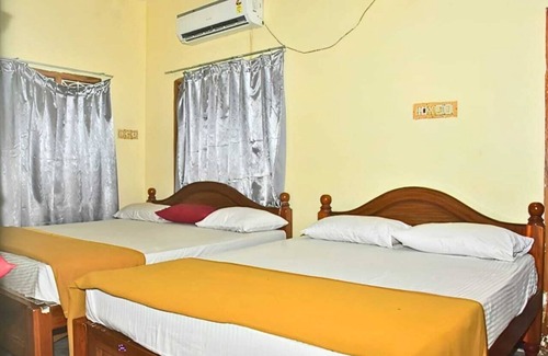 Thirukadaiyur Hôtel | JR RESIDENCY