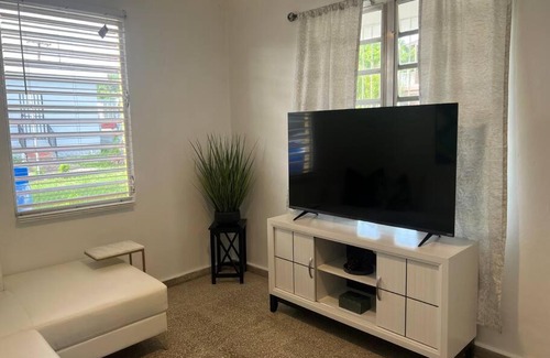 Juana Diaz Maison | Juana Diaz Spacious Cozy Home