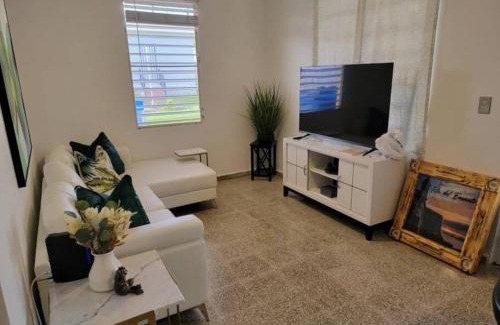 Juana Diaz Maison | Juana Diaz Spacious Cozy Home