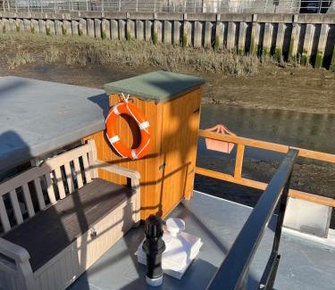 Colchester Location De Bateaux | Judith Barge