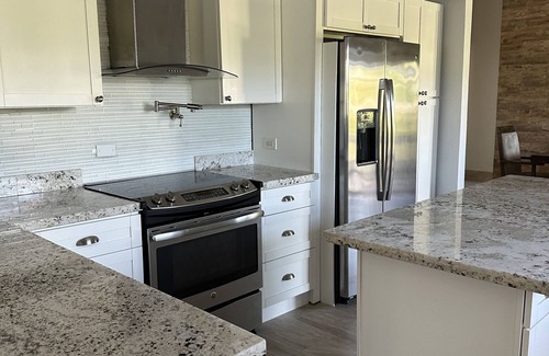 Judith's Fancy Maison | Judith's Fancy Aqua Blue in a secure neighborhood & walking distance to beach.