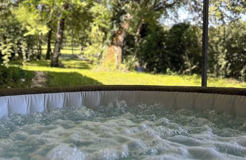 Sainte-Croix Maison | JULES, Maison de campagne avec jacuzzi privatif.