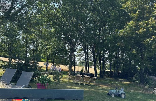 Sainte-Croix Maison | JULES, Maison de campagne avec jacuzzi privatif.