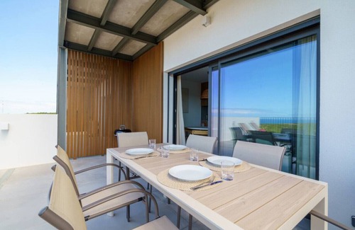 Barril de Cima Appartement | Julião Beach House in Carvoeira