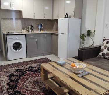 Vagharshapat Appartement | Julia's Place - Apartment, Garden & BBQ