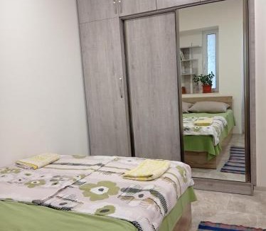 Vagharshapat Appartement | Julia's Place - Apartment, Garden & BBQ