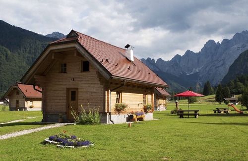 Malborghetto Valbruna Chalet De Ski | Julian Alps Chalet Resort - "Atmosphères Anciennes"