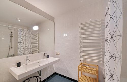 Alsergrund Appartement | Julius 24 - Stylish Haven, 5 Mins to City Center