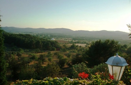 Sant Miquel de Balasant Villa | Bastide typique d’Ibiza en pierre faisant face au couché de soleil. ET-0636-E
