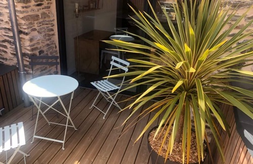 Landerneau Maison | Magnifique maison de ville avec spa , vue rivière, garage. Proche mer
