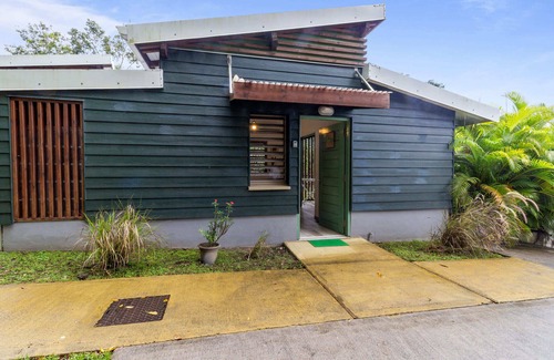 Bouillante Cottage | Jument verte - One Bedroom Cottage, Sleeps 2