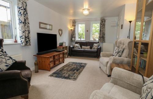 Wool Maison | June Cottage