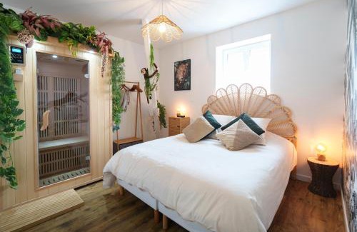 Epernay Appartement | Jungle Évasion, Épernay - Jacuzzi & Sauna